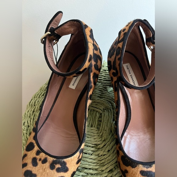 Tabitha Simmons Martha Leopard Calf Hair Ankle Strap Shoes (36.5 EU) - Picture 3 of 11
